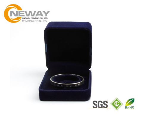 Magnetic Cardboard Custom Packaging Boxes , Small Jewelry Boxes with Handle